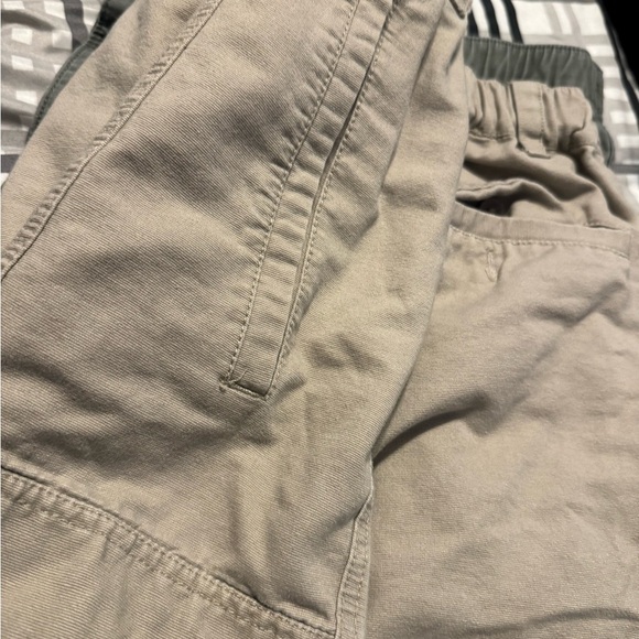 Bundle: Men's Cargo Shorts - Set of 3. Great set and great condition. Size 44 - Picture 10 of 10